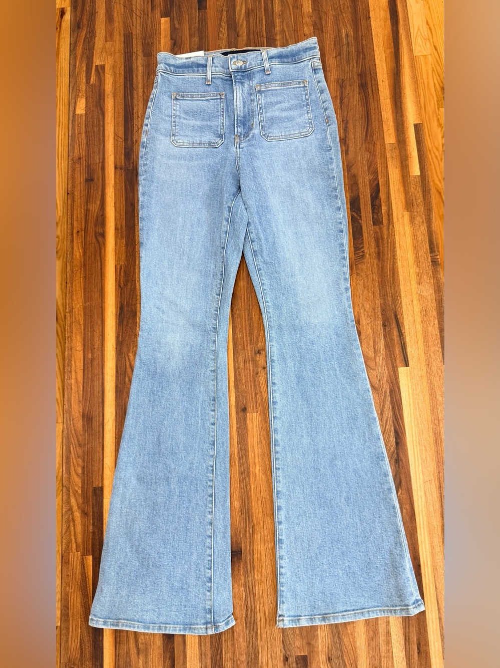 NWT - Veronica Beard Beverly Patch-Pocket Skinny-Flare Jean - Size 27